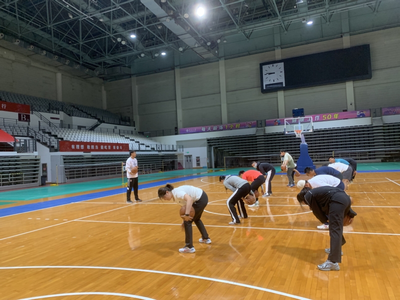 态度积极表现中等：谢尔基vs乌克兰个人集锦